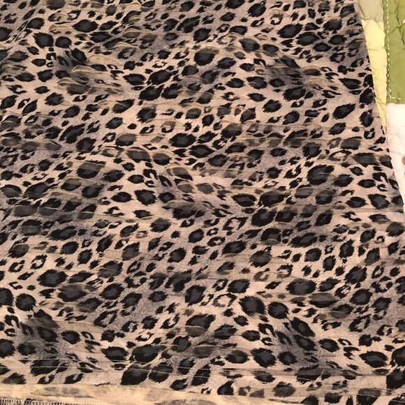 By Corpus Leopard Print Racerback Top - Picture 6 of 8